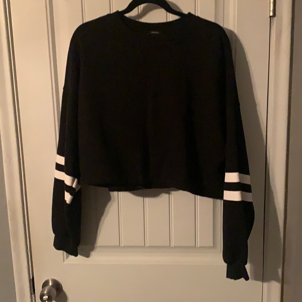 Black cropped sweater